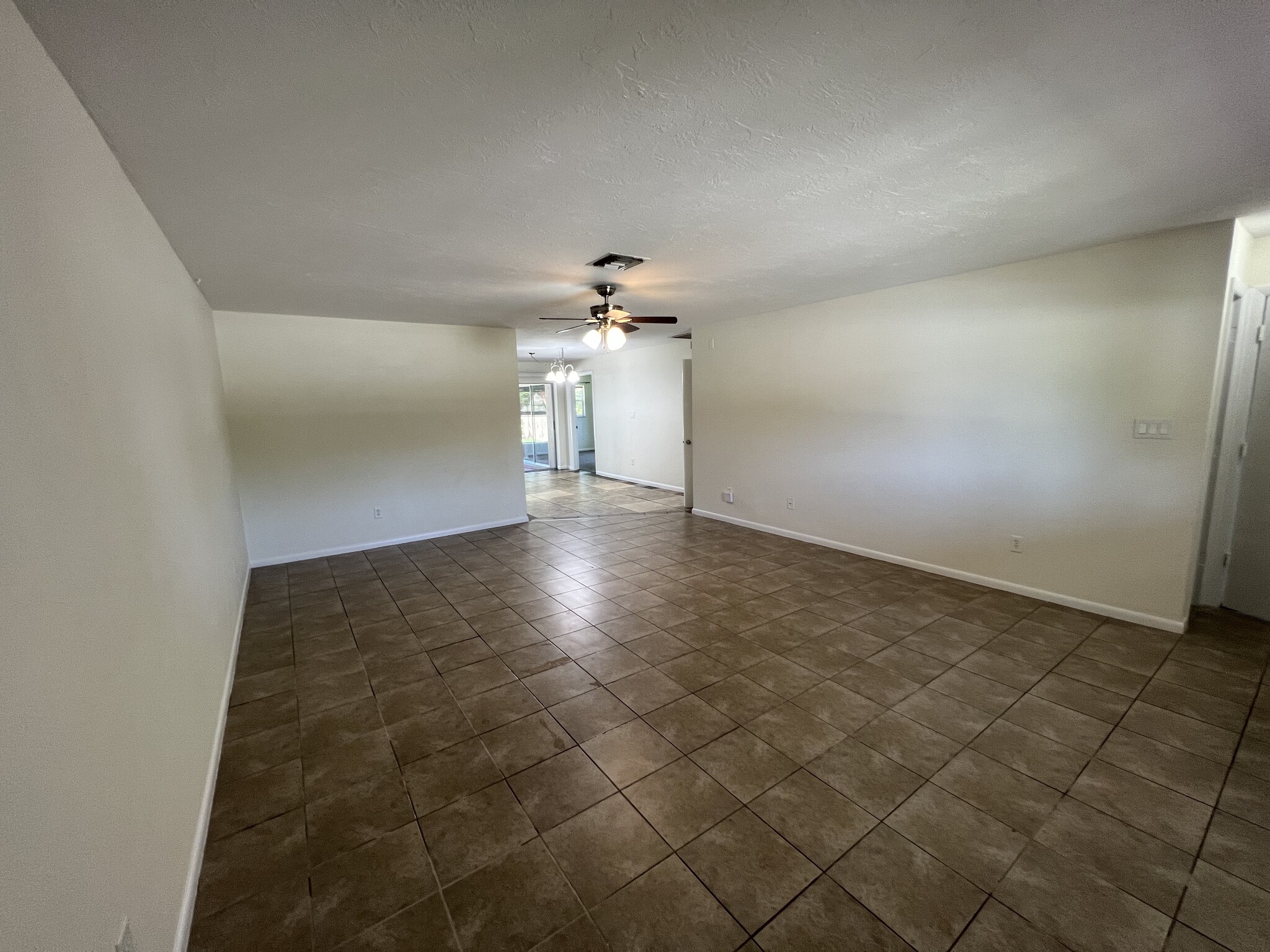 Living/Dining Space - 4705 Palm Tree Blvd