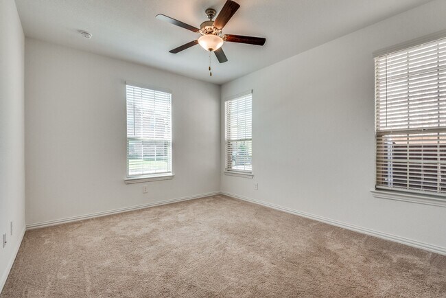 Building Photo - New Construction Home AVAILABLE NOW with washer and dryer INCLUDED!