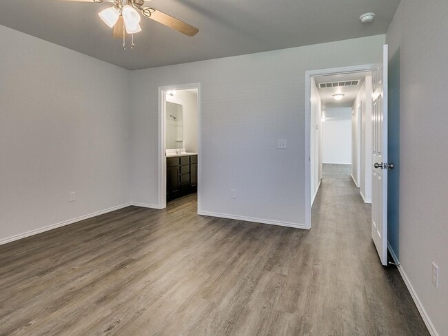 Building Photo - NOW PRE-LEASING — Low-Maintenance Living ? 3BR | 2BA Duplex in Redstone Ranch
