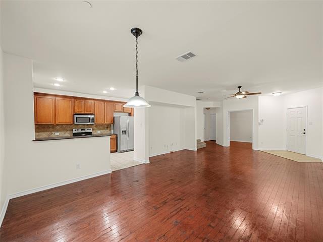 Building Photo - 5932 Clearwater Dr