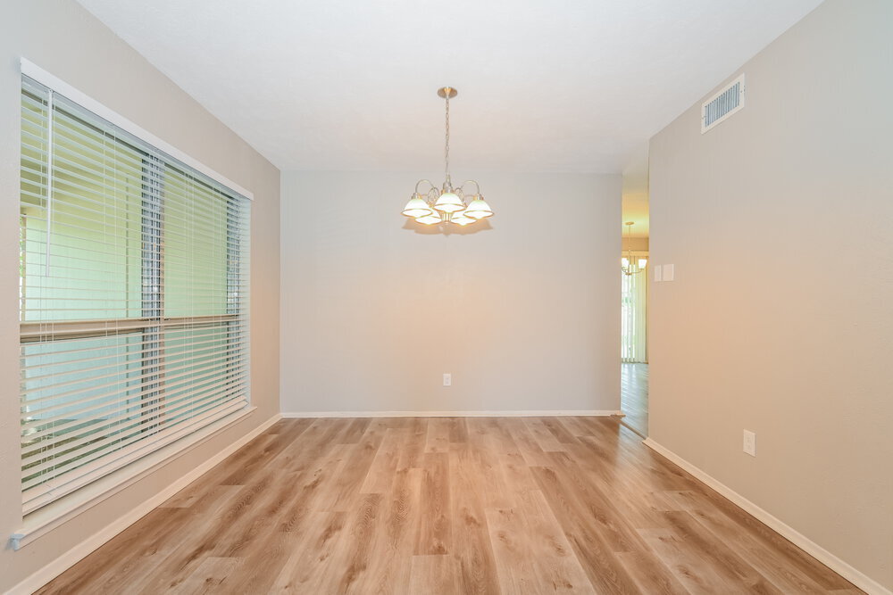 Building Photo - 1301 Southridge Dr