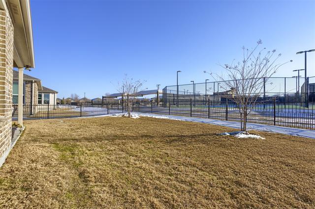 Building Photo - 944 Memorial Dr