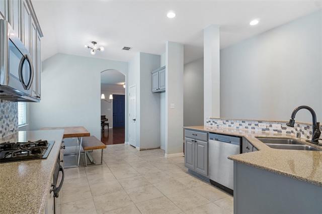 Building Photo - 5920 Pedernales Ridge