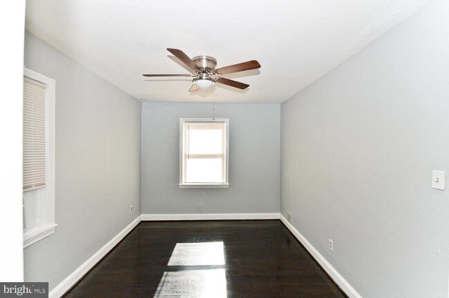 Building Photo - 1209 Savannah St SE