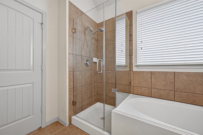 Building Photo - 510 Carson Ridge Dr