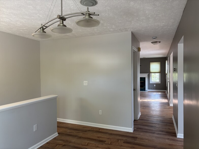 Building Photo - 8222 Chester Pky