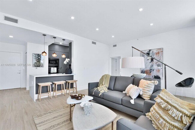 Building Photo - 18800 NE 29th Ave