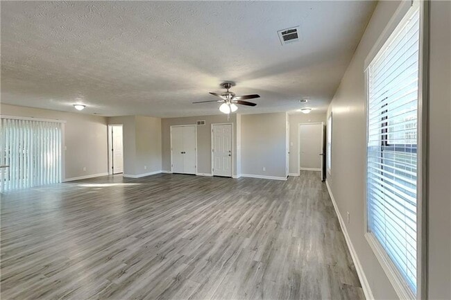 Building Photo - 2078 Arrowhead Trail