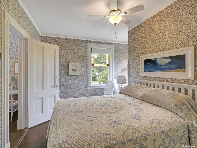 Building Photo - 51 Quogue St