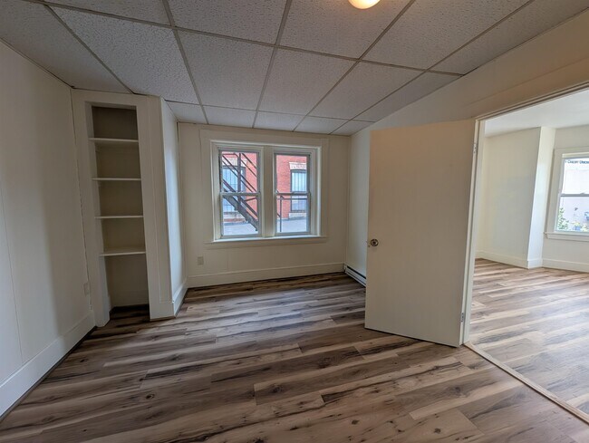 Building Photo - 515 Central Ave