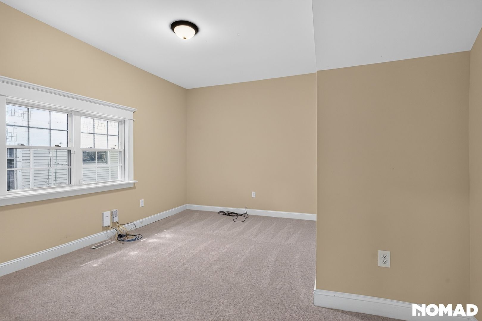 Building Photo - 1040 Sharpe Ave