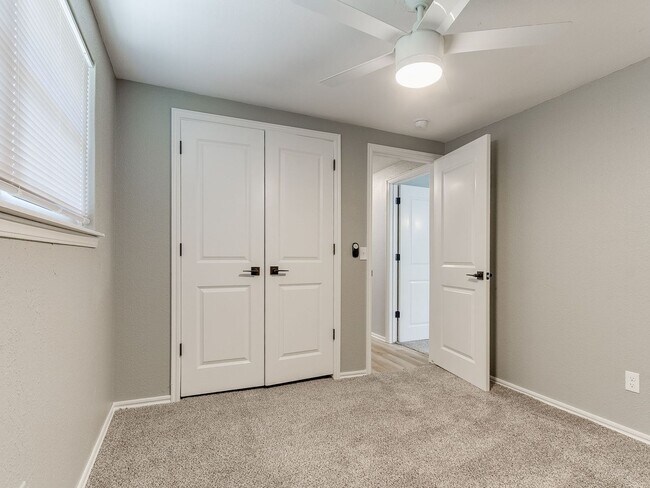 Building Photo - Stunning 4-Bedroom Home for Rent in Westwood Addition – Completely Remodeled on a Huge Lot!