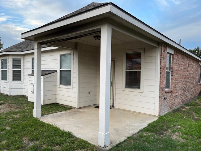 Primary Photo - 8711 Auburn Glen Ln