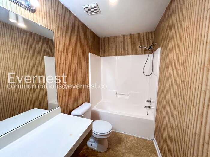 Building Photo - 585 McWilliams Rd