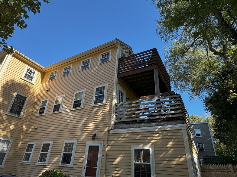 Building Photo - 6 Andrew St