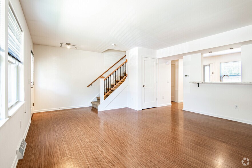 2BR, 2.5BA - 1086SF - Brody Drive