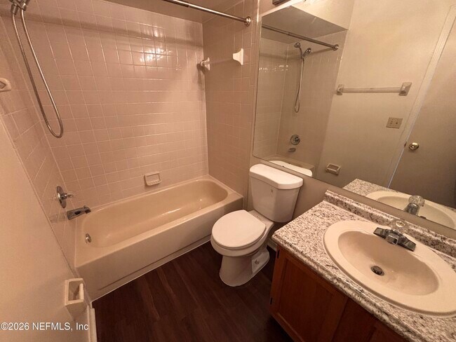 Building Photo - 8531 Sturbridge Cir W