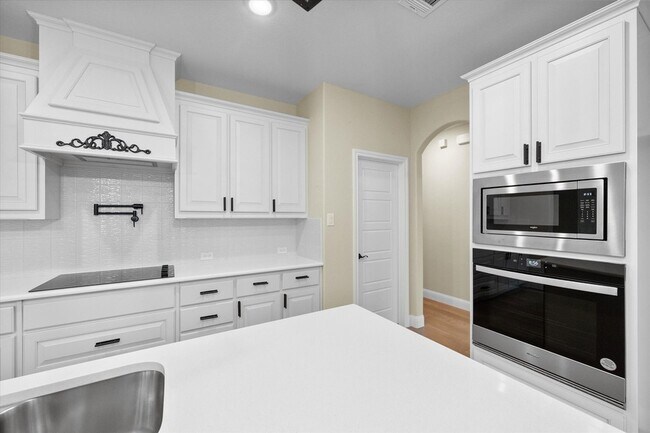 Building Photo - 4434 Verbena St