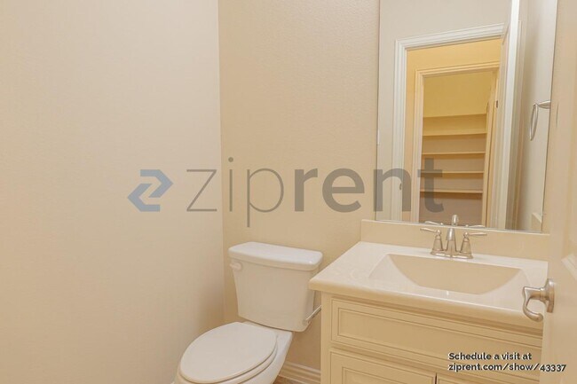 Building Photo - 232 Whitewing Ln