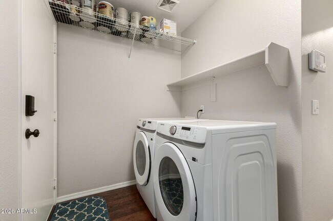 Building Photo - 1014 E Milada Dr