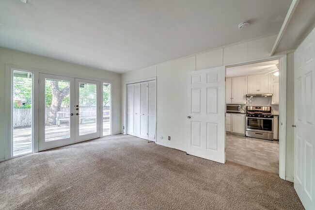 Building Photo - 136 Harmon Dr