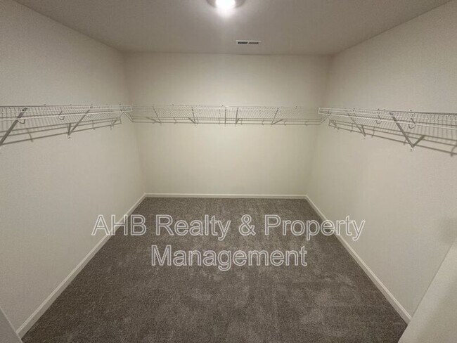 Building Photo - 379 Shiloh Wy