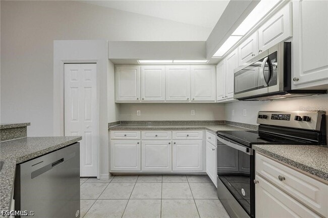 Building Photo - 4522 SW 7th Pl