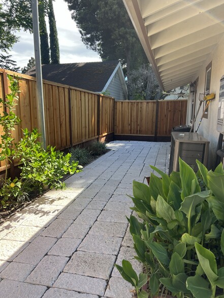 Building Photo - 455 Marshall Ave