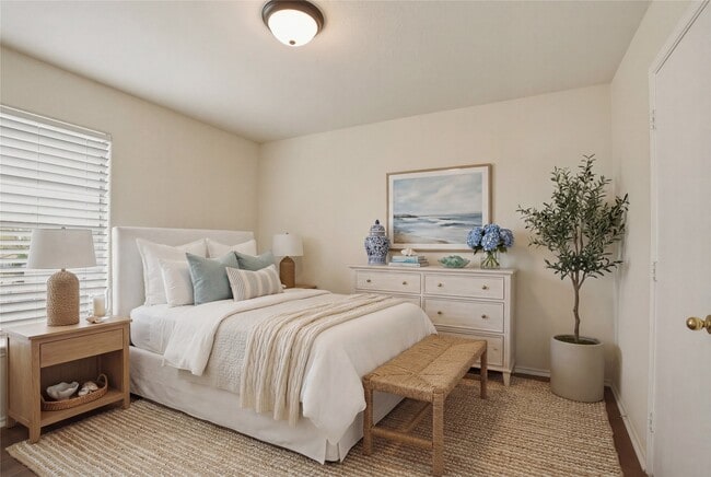 Building Photo - 630 Kiley Dr