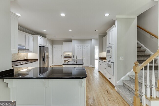 Building Photo - 9345 Riverclub Pkwy