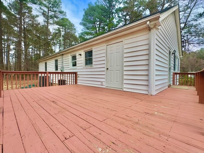 Building Photo - Updated 3BR Ranch | Large Lot, Deck & Modern Finishes – Minutes to Durham
