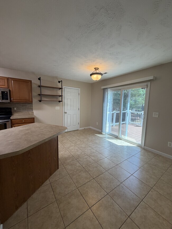 Building Photo - 44 Cutter Cir