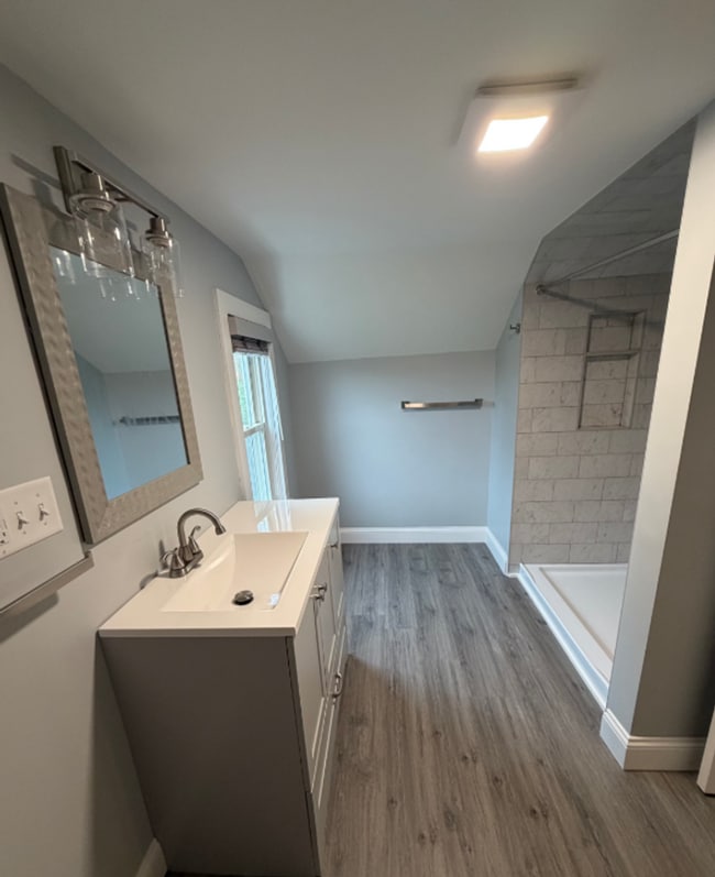 Building Photo - 148 Russells Mills Rd