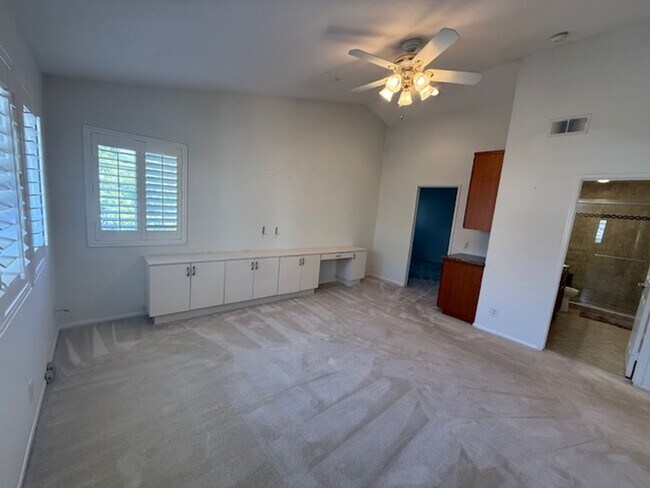 Building Photo - Over 3000 sq feet in Trabuco Canyon