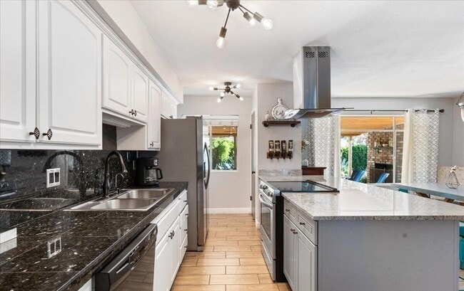 Building Photo - 8401 E Bonita Dr