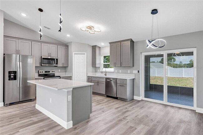 Building Photo - 9679 SE 157th Ln