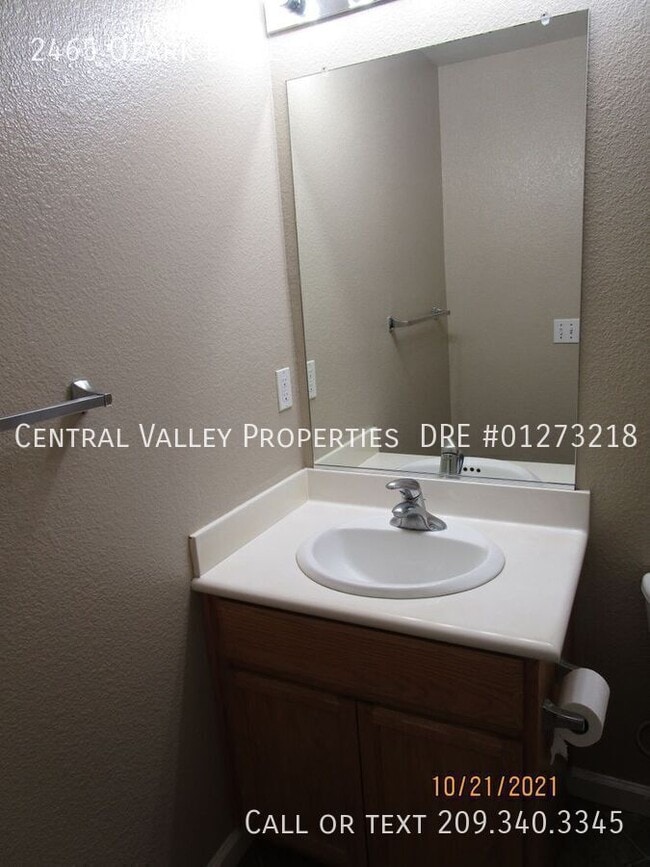 Building Photo - 2465 Ozark Dr