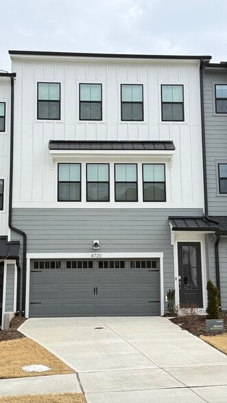 Building Photo - 4720 Cypress Tree Ln