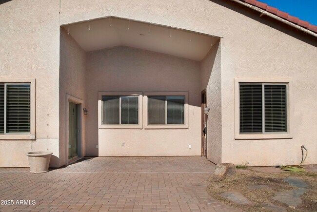 Building Photo - 46011 W Keller Dr