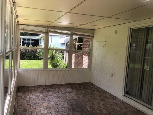 Building Photo - 8 Moonlight Ln