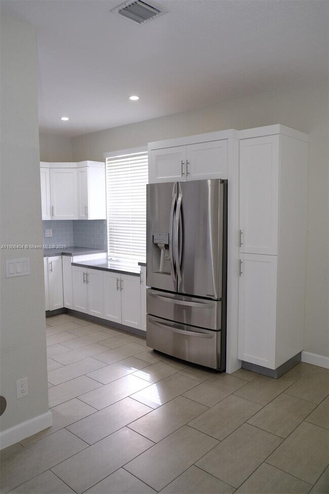 Building Photo - 16897 SW 1st Pl