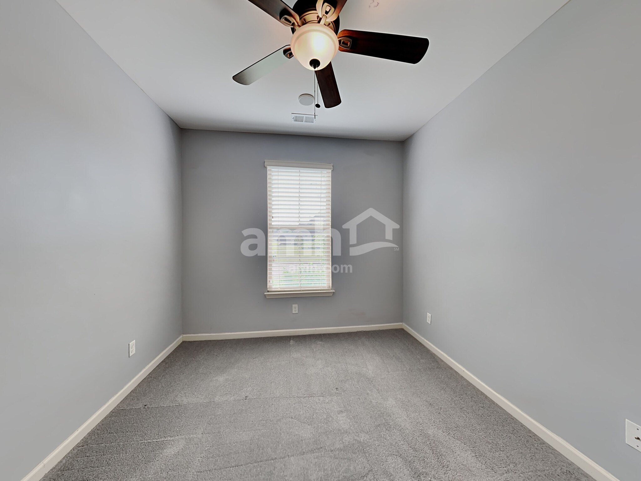 Building Photo - 45 Donna Lyn Dr