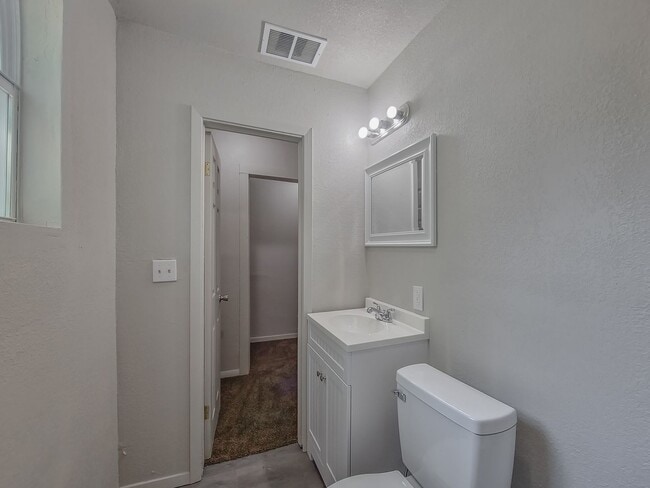 Building Photo - Newly Remodeled FOUR bedroom home in Spencer! FOR RENT!