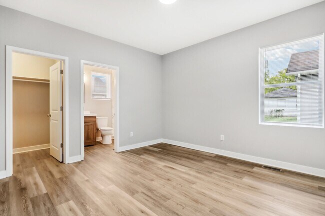 Building Photo - 2813 N Talbott St