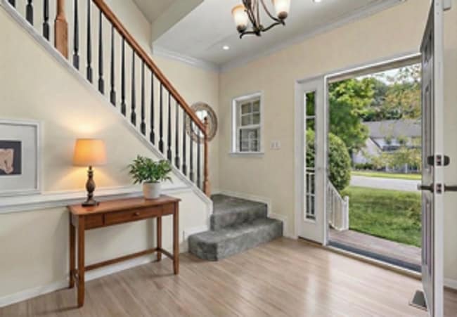 Building Photo - FABULOUS 5 BEDROOM RENOVATED HOME IN HAMPTON PARK