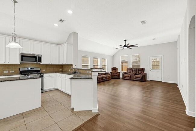 Building Photo - 1907 Caldbeck Ln