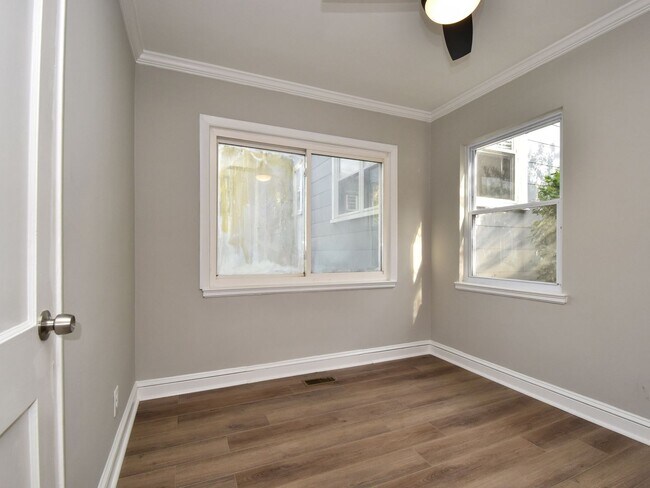 Building Photo - Spacious 2-Bedroom Apartment in Prime Winston-Salem Location