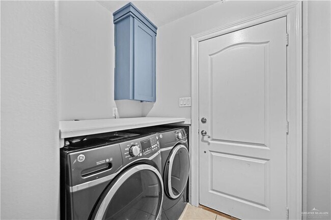 Building Photo - 5313 N 45th St