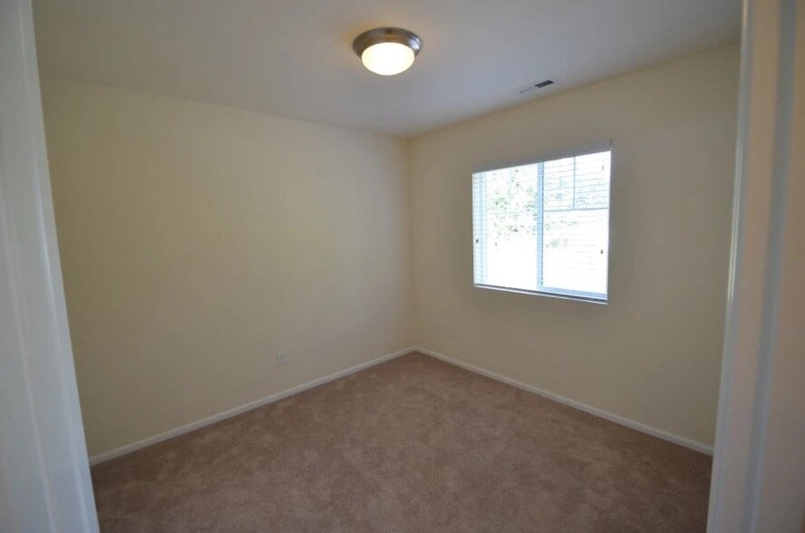 Building Photo - 3407 S 296th Pl