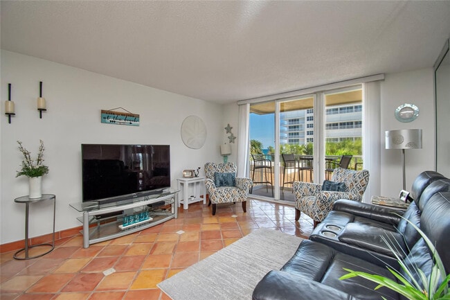 Building Photo - 3540 S Ocean Blvd
